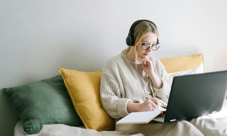 Essential Software for Managing Your Online Business